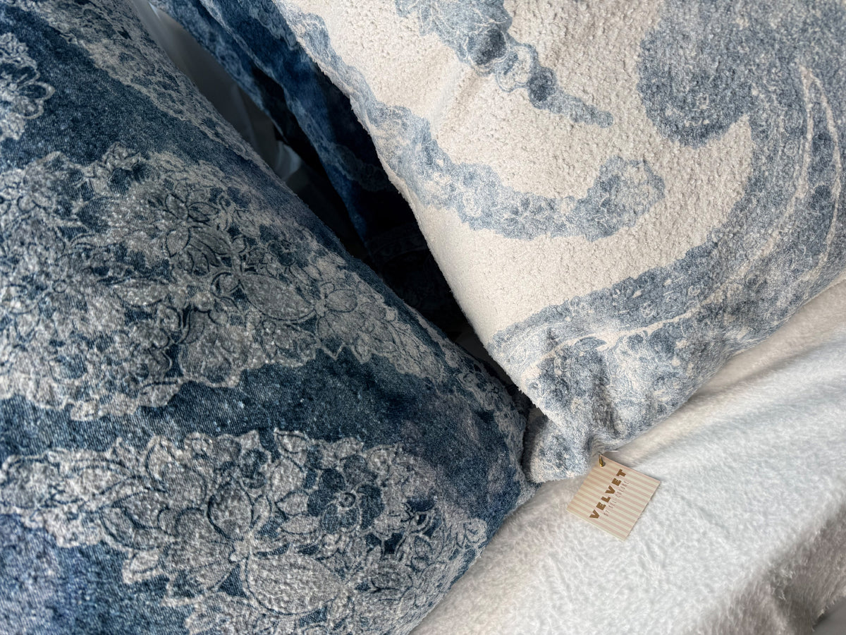High End Pillow W/Insert (Zipper enclosed)