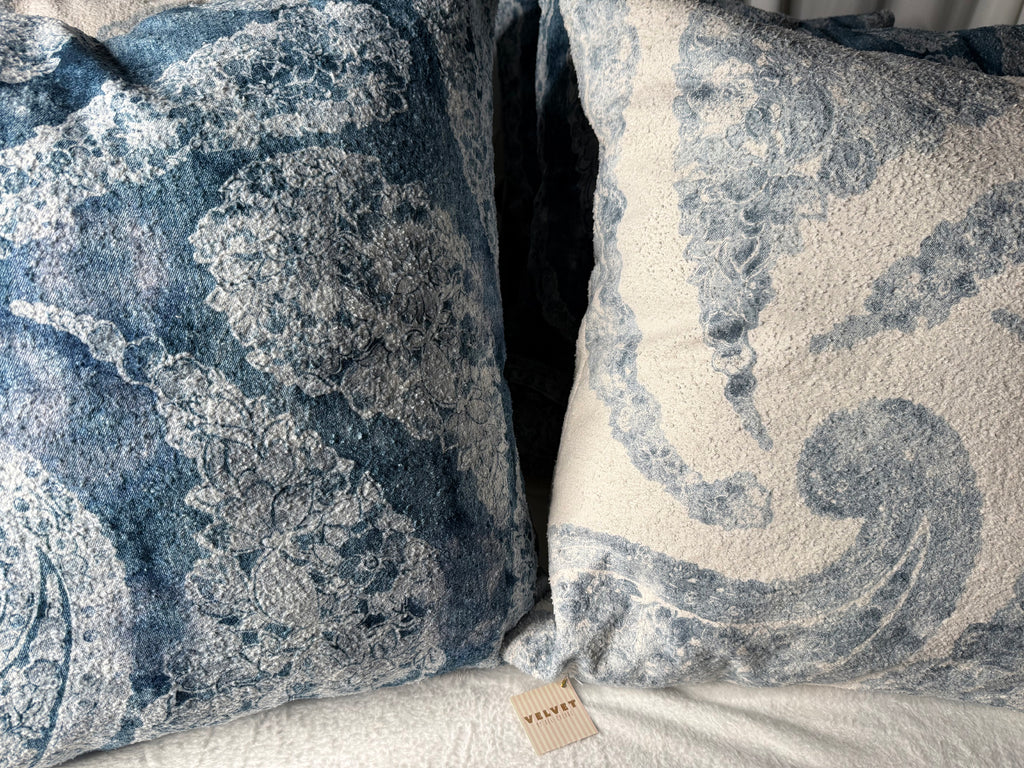 High End Pillow W/Insert (Zipper enclosed)